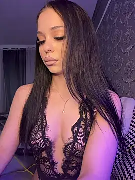 Snapshot of Olivia_Noor chatting on July 27, 2026, 5:20 pm Olivia Noor online show from July 27, 2026, 5:20 pm