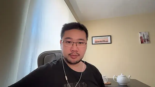 jasonryu2025 online show from April 25, 2026, 12:41 pm