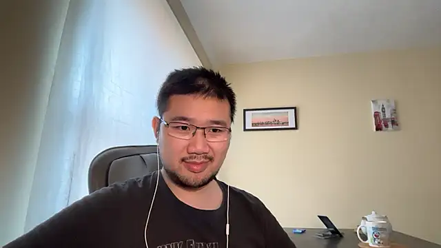 jasonryu2025 online show from April 27, 2026, 7:50 am