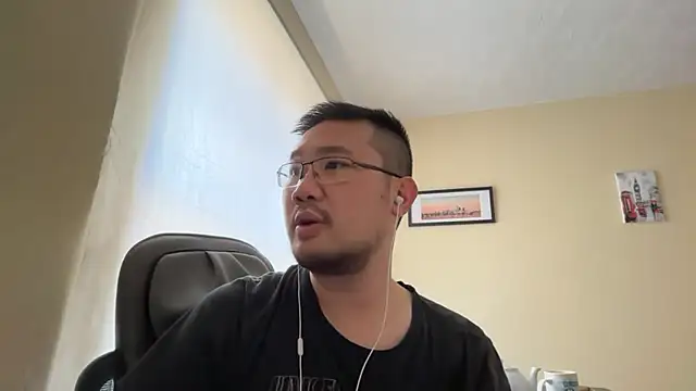 jasonryu2025 online show from April 29, 2026, 4:44 pm