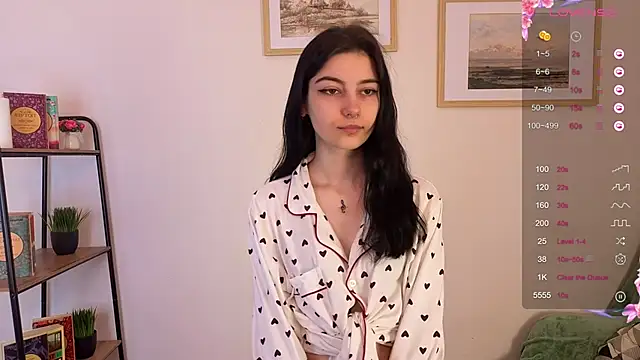 Snapshot of Lilian_Merf chatting on April 17, 2026, 8:06 am Lilian Merf online show from April 17, 2026, 8:06 am