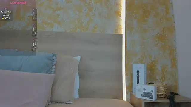 Snapshot of julietta_pink chatting on July 19, 2026, 12:09 pm julietta pink online show from July 19, 2026, 12:09 pm