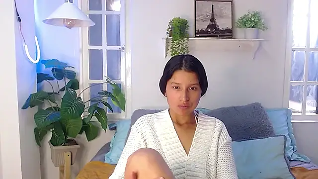 milk chloe  online show from March 12, 2026, 1:39 pm