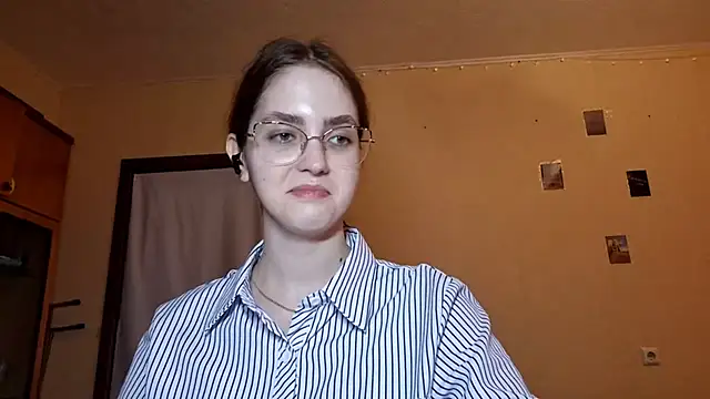 Katelemon online show from April 23, 2026, 12:29 pm
