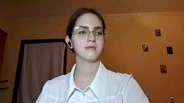 Katelemon online show from April 27, 2026, 2:37 pm
