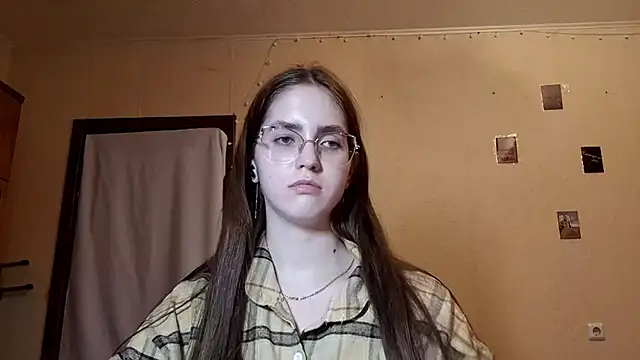 Katelemon online show from April 29, 2026, 5:30 pm