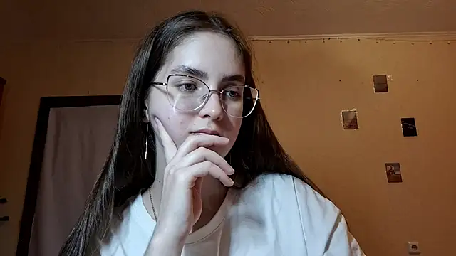 Katelemon online show from May 1, 2026, 3:27 pm