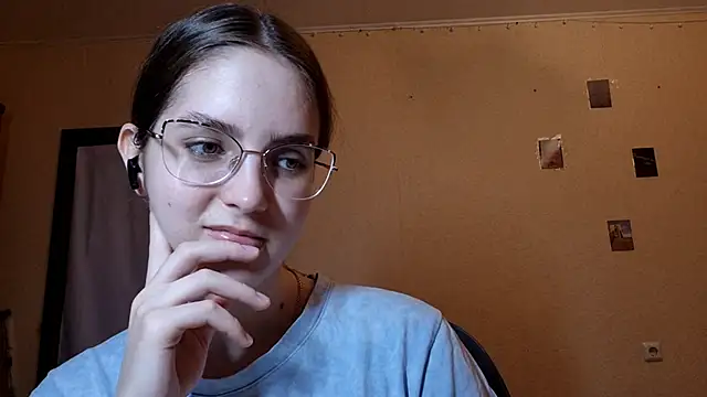 Katelemon online show from May 17, 2026, 2:24 pm