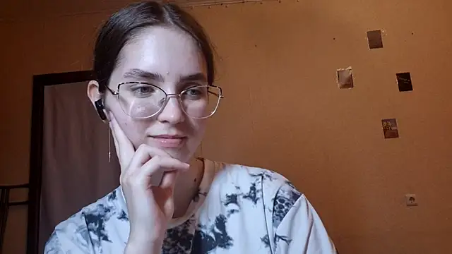 Katelemon online show from May 20, 2026, 2:34 pm