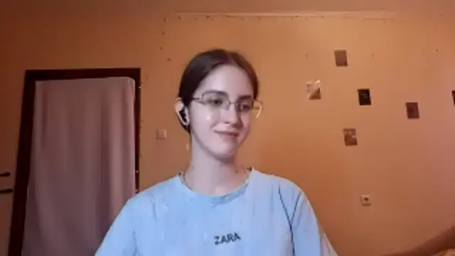 Katelemon online show from June 10, 2026, 2:49 pm