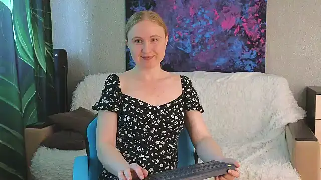 Snapshot of Lanavi_Smile chatting on July 23, 2026, 6:22 am Lanavi Smile online show from July 23, 2026, 6:22 am