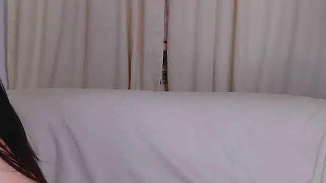 Erika Moan  online show from March 17, 2026, 6:06 am