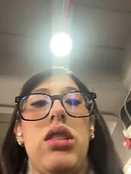 Snapshot of susi_chimm chatting on June 16, 2026, 1:03 pm susi chimm online show from June 16, 2026, 1:03 pm