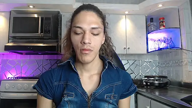 CrisOzzz online show from April 25, 2026, 5:32 pm
