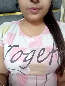 Snapshot of Shanaya-Hotty chatting on April 3, 2026, 9:35 pm Shanaya-Hotty online show from April 3, 2026, 9:35 pm