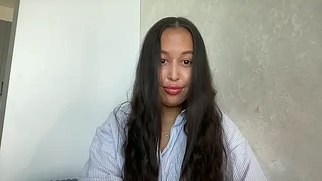 Dana 005 online show from May 16, 2026, 2:27 pm