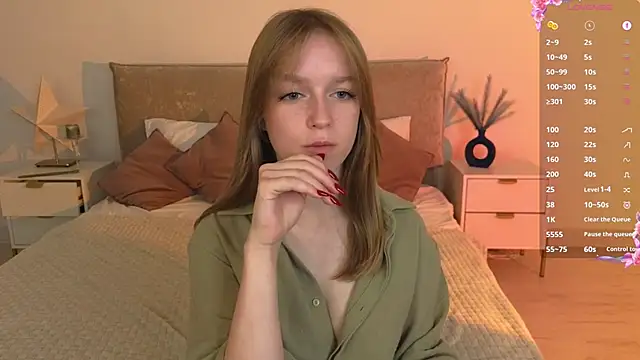  Selestia  online show from June 13, 2026, 12:25 pm