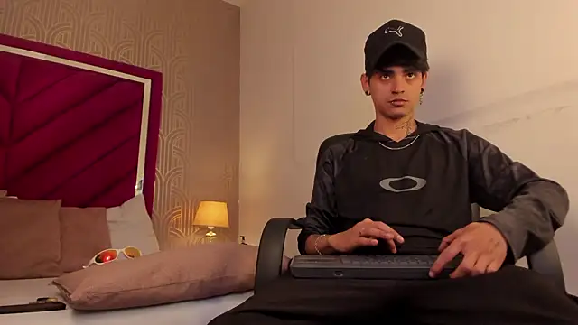 Dominic Foxx online show from March 9, 2026, 2:10 pm