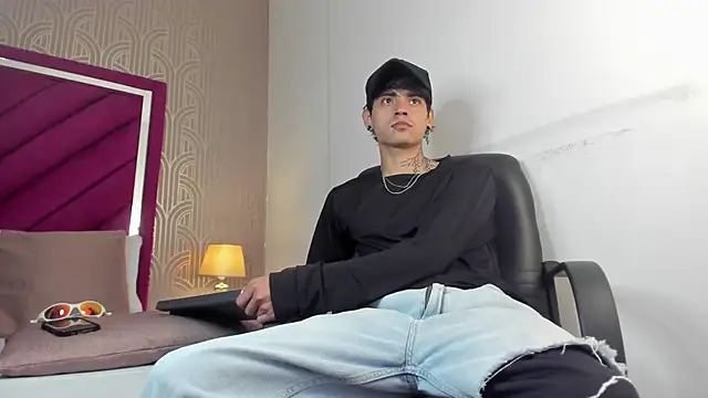 Dominic Foxx online show from March 13, 2026, 3:51 pm