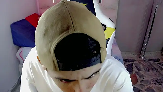 Snapshot of Houston_bby_ chatting on March 2, 2026, 8:37 pm Houston bby online show from March 2, 2026, 8:37 pm