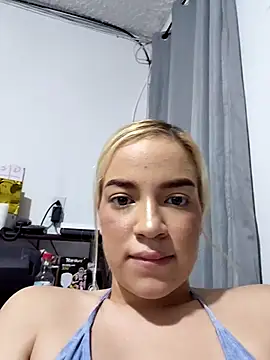 Lana C online show from May 28, 2026, 2:09 am