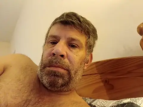 stud2512 online show from April 28, 2026, 6:40 am