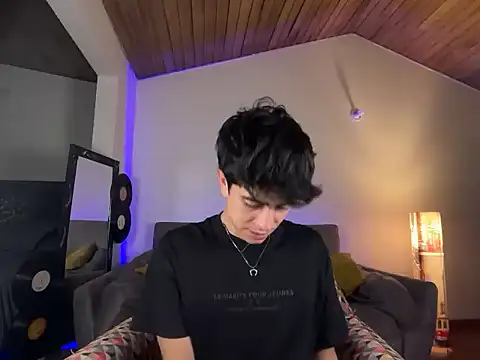 Stolas ying online show from March 12, 2026, 12:28 am