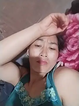 Snapshot of lris-Beauty77 chatting on May 19, 2026, 4:24 pm lris-Beauty77 online show from May 19, 2026, 4:24 pm