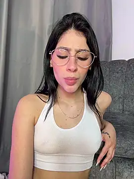 Dasha Be online show from April 30, 2026, 8:57 pm