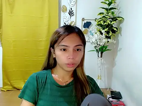 Snapshot of ur_asianhotleah chatting on March 23, 2026, 8:13 pm ur asianhotleah online show from March 23, 2026, 8:13 pm