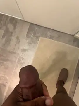 Snapshot of baiseurmeuf_parfait chatting on March 25, 2026, 6:41 am baiseurmeuf parfait online show from March 25, 2026, 6:41 am