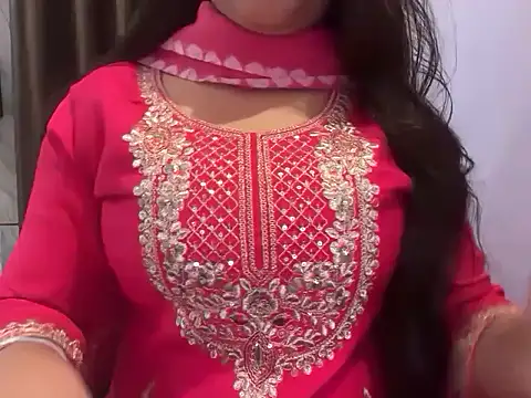 Snapshot of Avneet_kaurr1 chatting on June 6, 2026, 2:16 am Avneet kaurr1 online show from June 6, 2026, 2:16 am