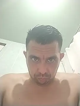 manuel4200 online show from June 30, 2026, 1:39 am