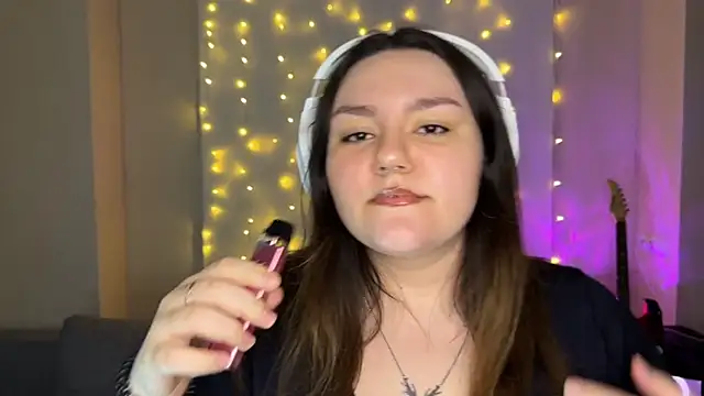 RiotKitten1 online show from February 28, 2026, 2:34 am