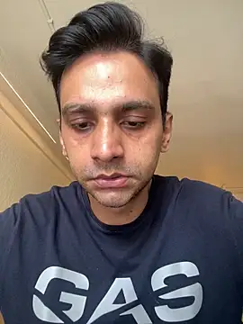 Snapshot of online4u08 chatting on May 12, 2026, 5:26 am online4u08 online show from May 12, 2026, 5:26 am
