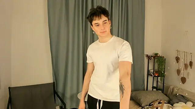 Snapshot of CipherMoth chatting on March 8, 2026, 8:12 pm CipherMoth online show from March 8, 2026, 8:12 pm