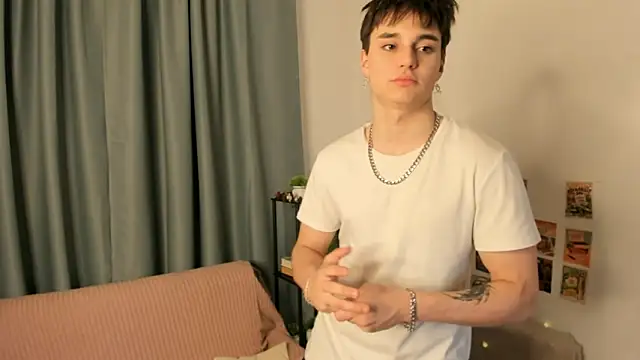 Snapshot of CipherMoth chatting on March 9, 2026, 8:24 pm CipherMoth online show from March 9, 2026, 8:24 pm