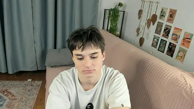 Snapshot of CipherMoth chatting on March 12, 2026, 11:33 pm CipherMoth online show from March 12, 2026, 11:33 pm