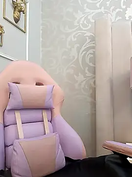 Melie me online show from March 10, 2026, 11:04 am