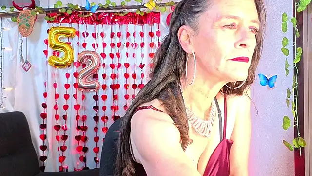 LeanaMaturee online show from May 14, 2026, 12:45 pm