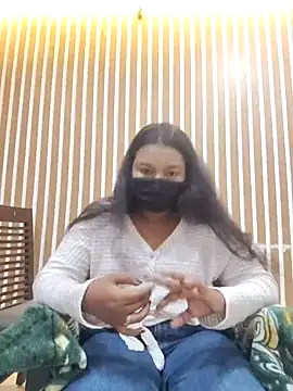 Cutie bae011 online show from February 24, 2026, 4:49 pm