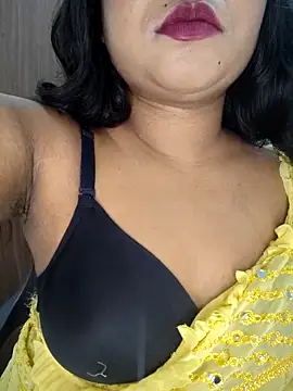 Cutie bae011 online show from March 17, 2026, 5:49 pm