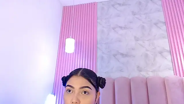 ArianaRougee online show from May 7, 2026, 10:31 am