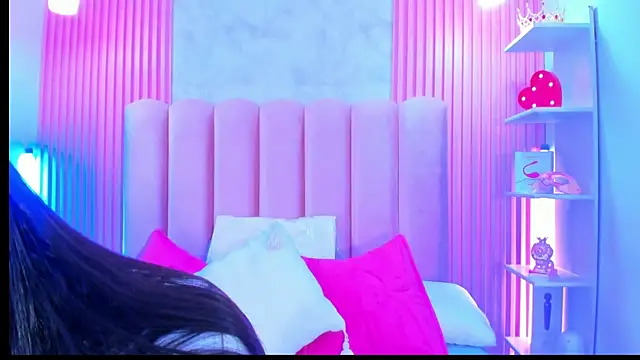 ArianaRougee online show from July 9, 2026, 3:32 am