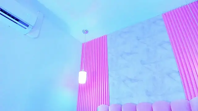 ArianaRougee online show from July 18, 2026, 3:22 am