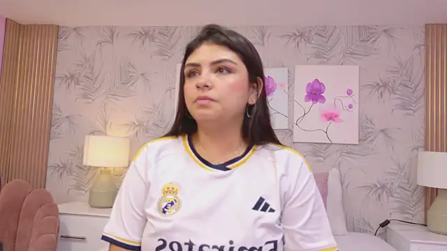 EmmaLeens online show from March 5, 2026, 12:01 pm