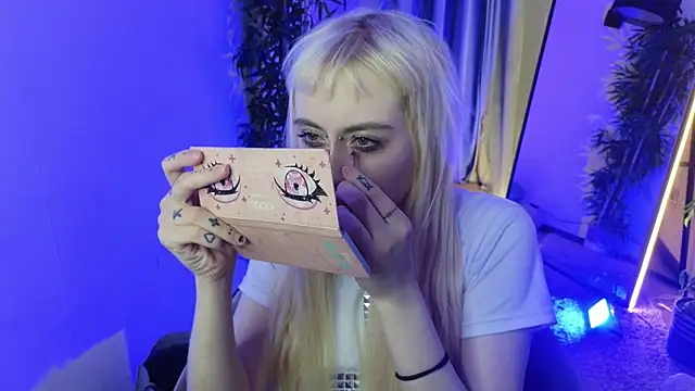 Snapshot of rraffaellka chatting on July 30, 2026, 9:36 pm rraffaellka online show from July 30, 2026, 9:36 pm