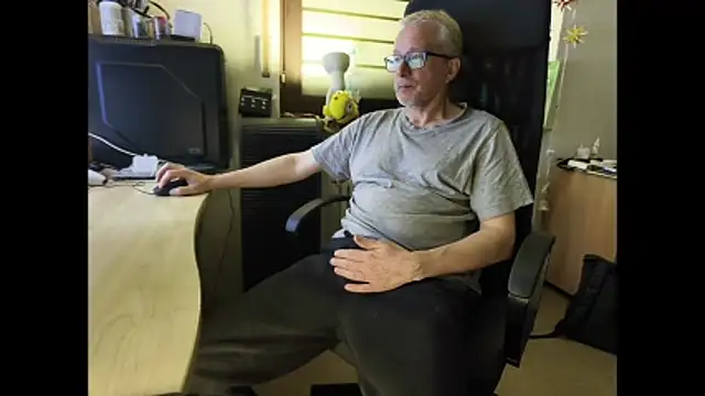 Snapshot of loenne1 chatting on March 21, 2026, 10:24 pm loenne1 online show from March 21, 2026, 10:24 pm