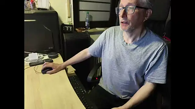 Snapshot of loenne1 chatting on March 28, 2026, 9:47 pm loenne1 online show from March 28, 2026, 9:47 pm