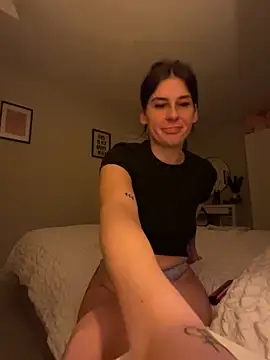 Snapshot of Alicemaexx chatting on March 11, 2026, 10:27 pm Alicemaexx online show from March 11, 2026, 10:27 pm